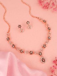 Sophisticated rose gold necklace  with eye-catching white AD stones