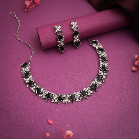 Luxurious Silver Plated Necklace Set with Intricate Crystal Detailing