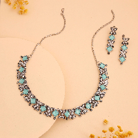 Designer Silver Necklace Set Featuring Lustrous Stones for every occasion