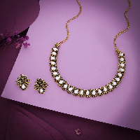 Touch of Vintage Glamour: Antique Gold Jewelry Set with White Stones