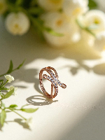 Chic Open Rose Gold Plated American Diamond Ring with Intertwined Bands - Adjustable