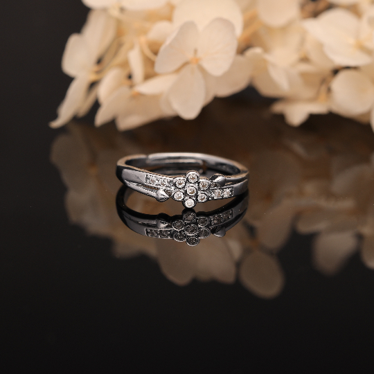 Sparkling Floral Sterling Silver Ring